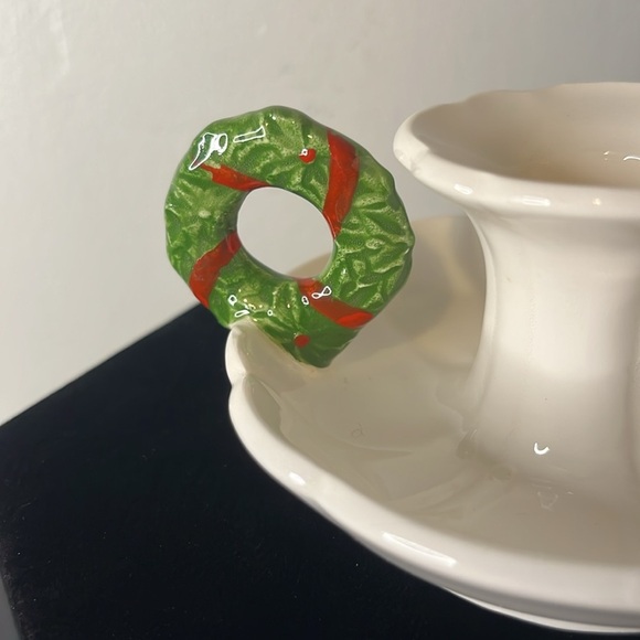 Vintage Colonial Candle White Taper Candle Holder with Christmas Wreath Handle - Picture 8 of 8